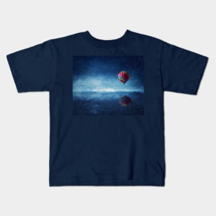 Hot Air Balloon above the sea Kids T-Shirt